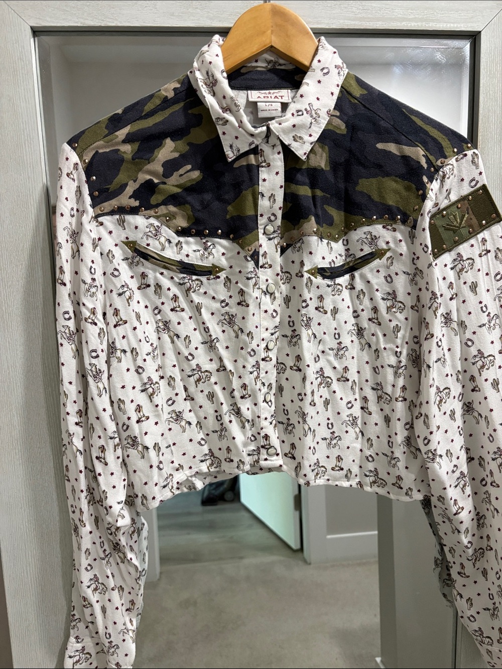 Customized western cropped shirt